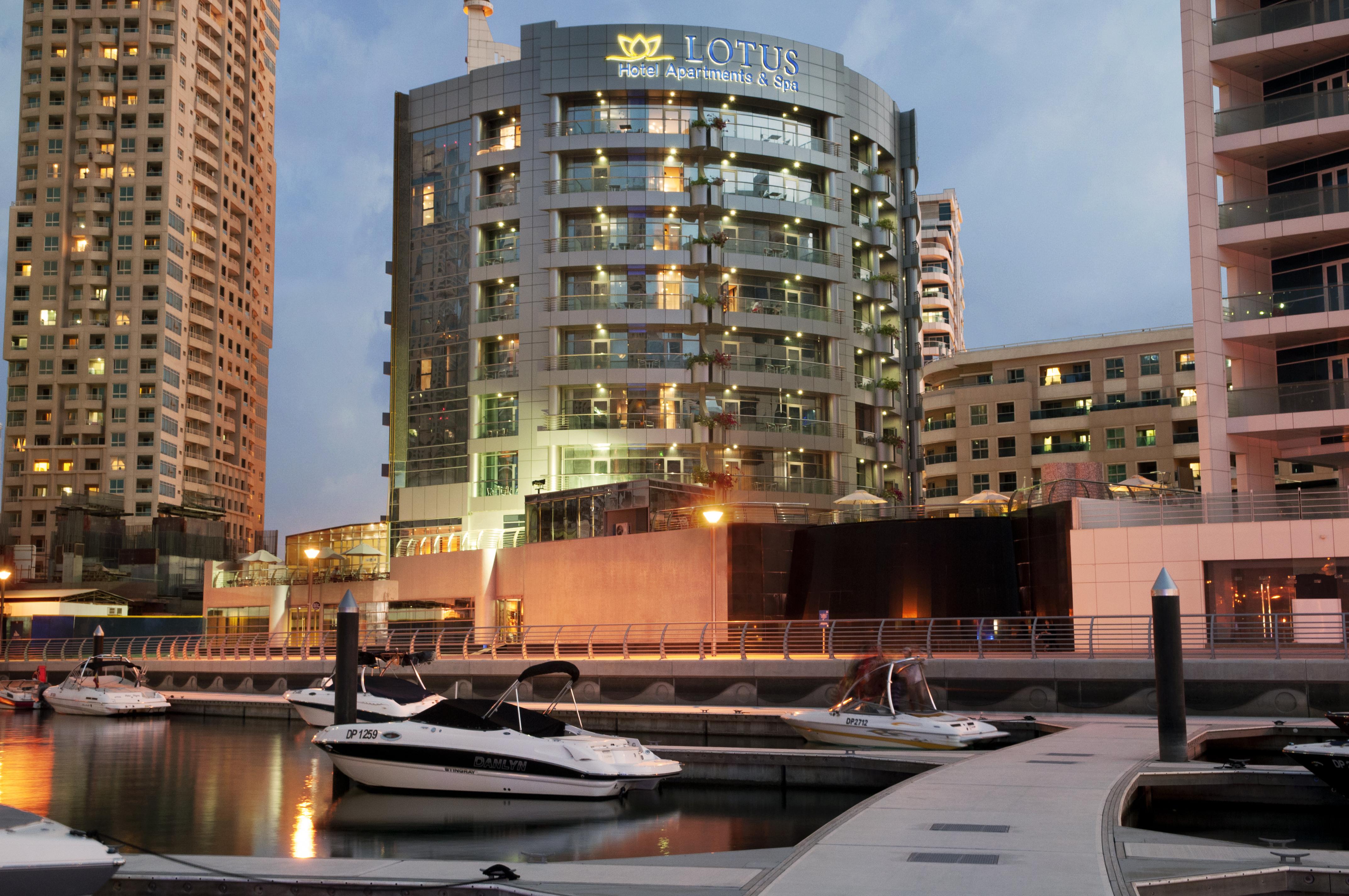Signature Hotel Apartments And Spa Dubai Exterior photo