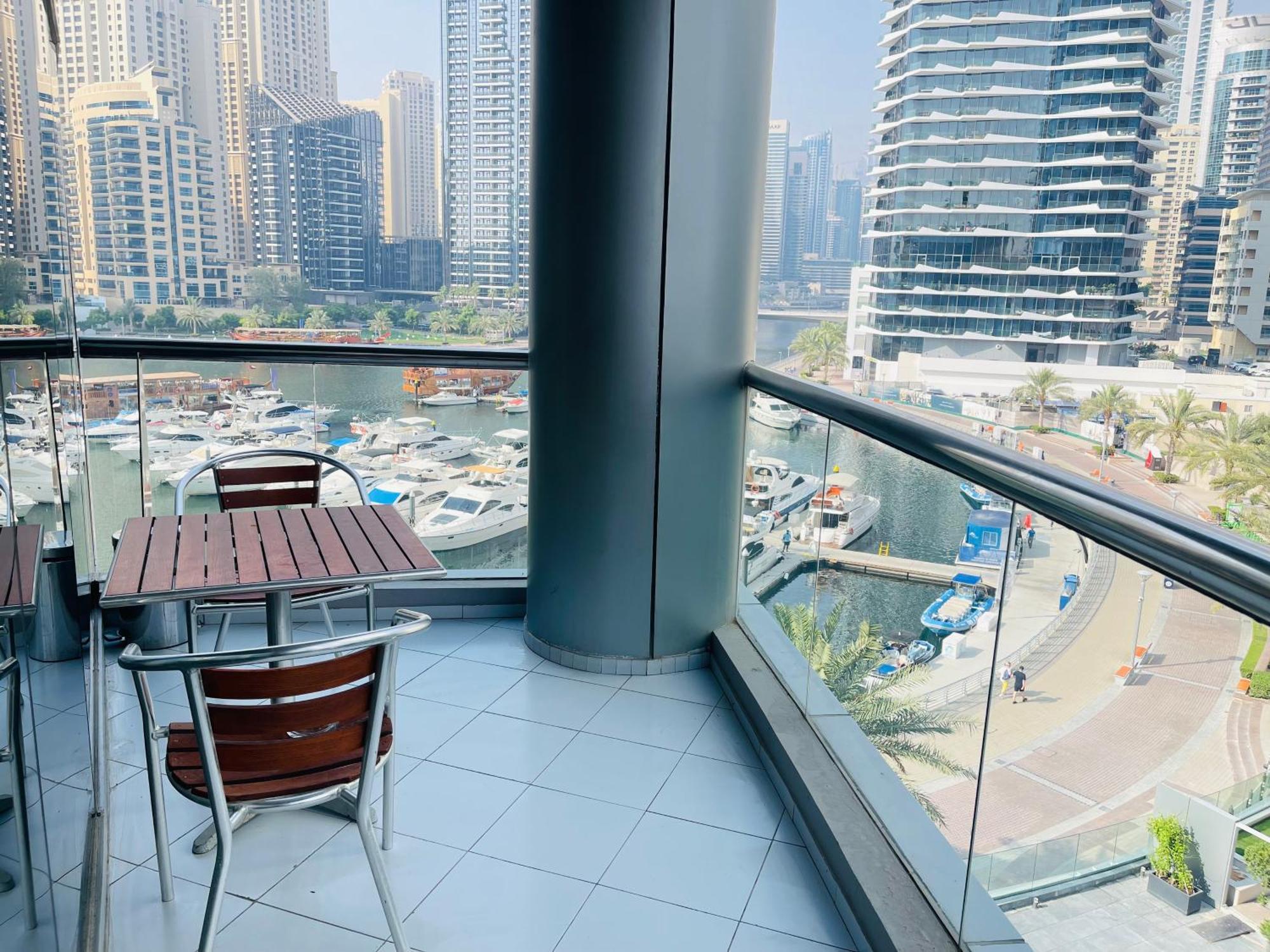 Signature Hotel Apartments And Spa Dubai Exterior photo