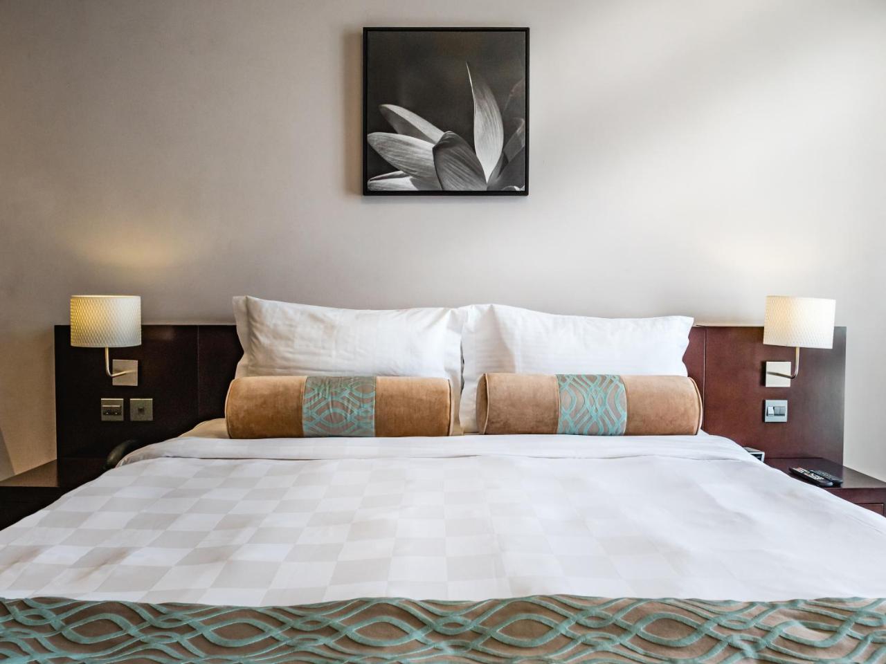 Signature Hotel Apartments And Spa Dubai Exterior photo